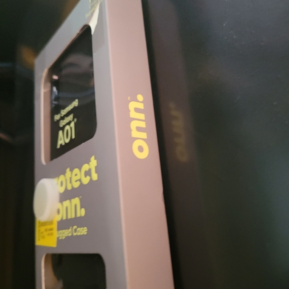 Samsung Galaxy A01 Rugged Phone Case Unopened Damaged Packaging Unopen With Tags - Picture 3 of 11